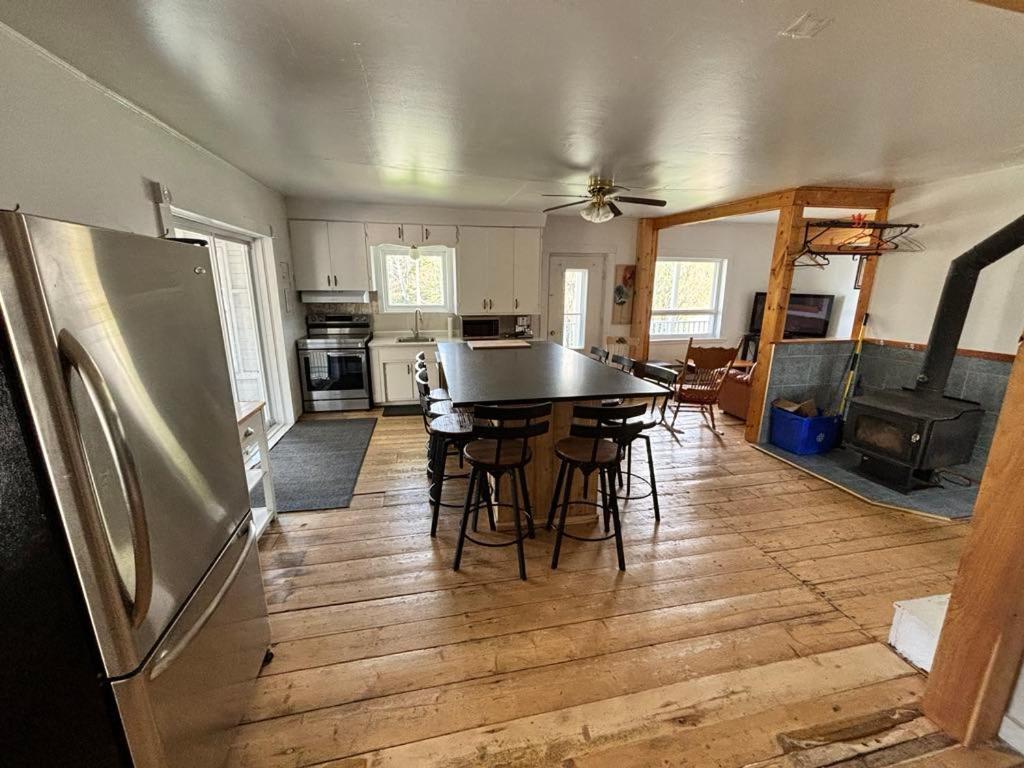 Residences Touristiques L'abris Holiday home L'Anse-Saint-Jean